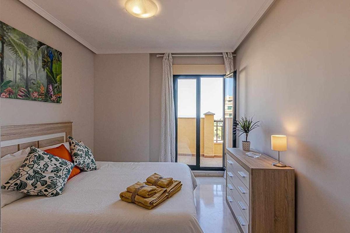 797 Holiday Rentals - Moderno Piso Para 5 Con Hermosas Vistas Benalmádena Extérieur photo