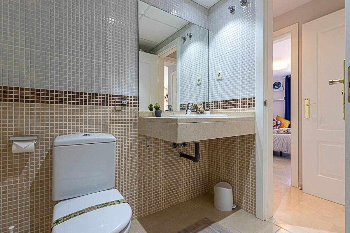 797 Holiday Rentals - Moderno Piso Para 5 Con Hermosas Vistas Benalmádena Extérieur photo