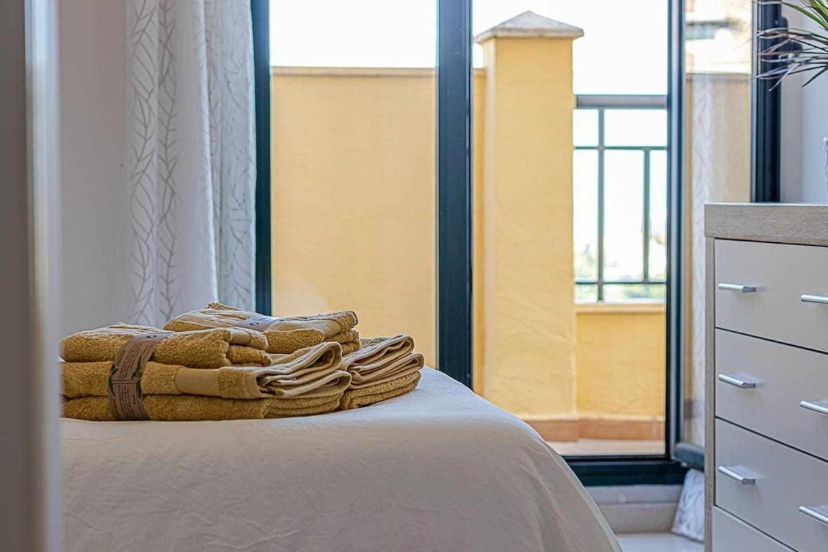 797 Holiday Rentals - Moderno Piso Para 5 Con Hermosas Vistas Benalmádena Extérieur photo